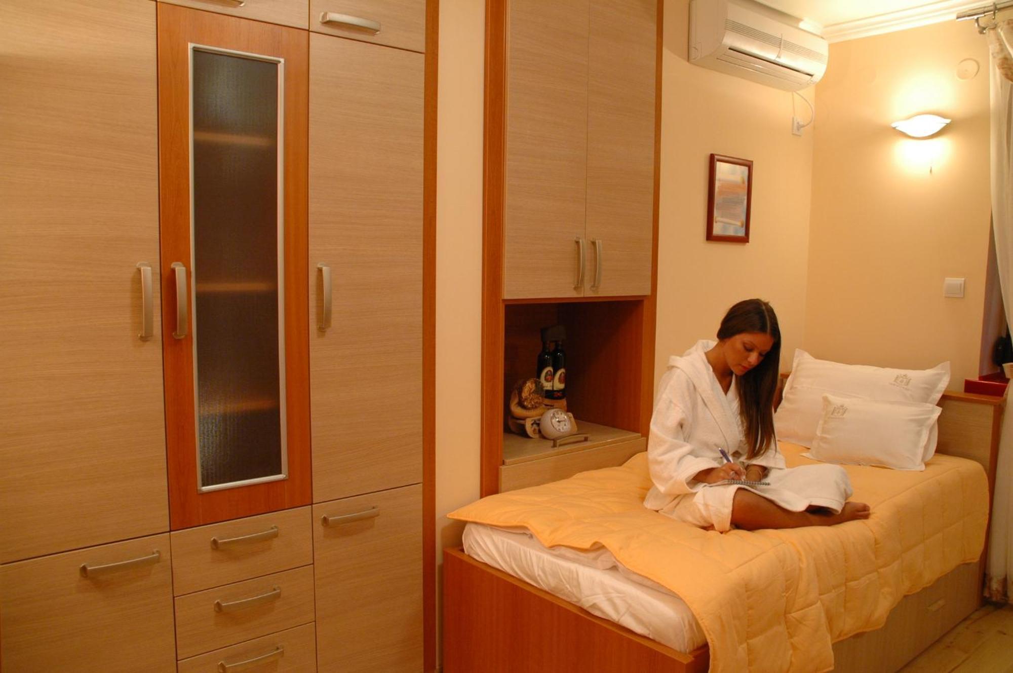 Hotel Tehnograd Kraljevo Zewnętrze zdjęcie