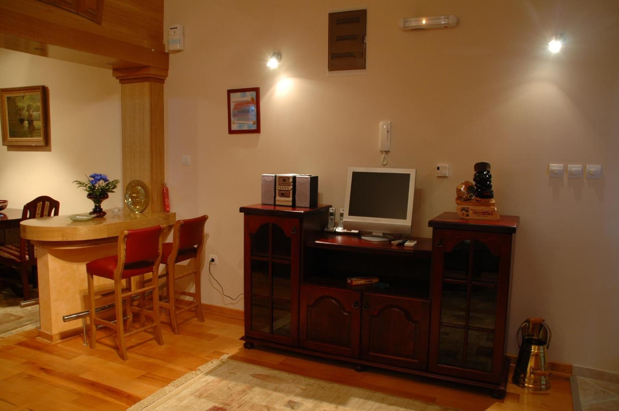 Hotel Tehnograd Kraljevo Zewnętrze zdjęcie