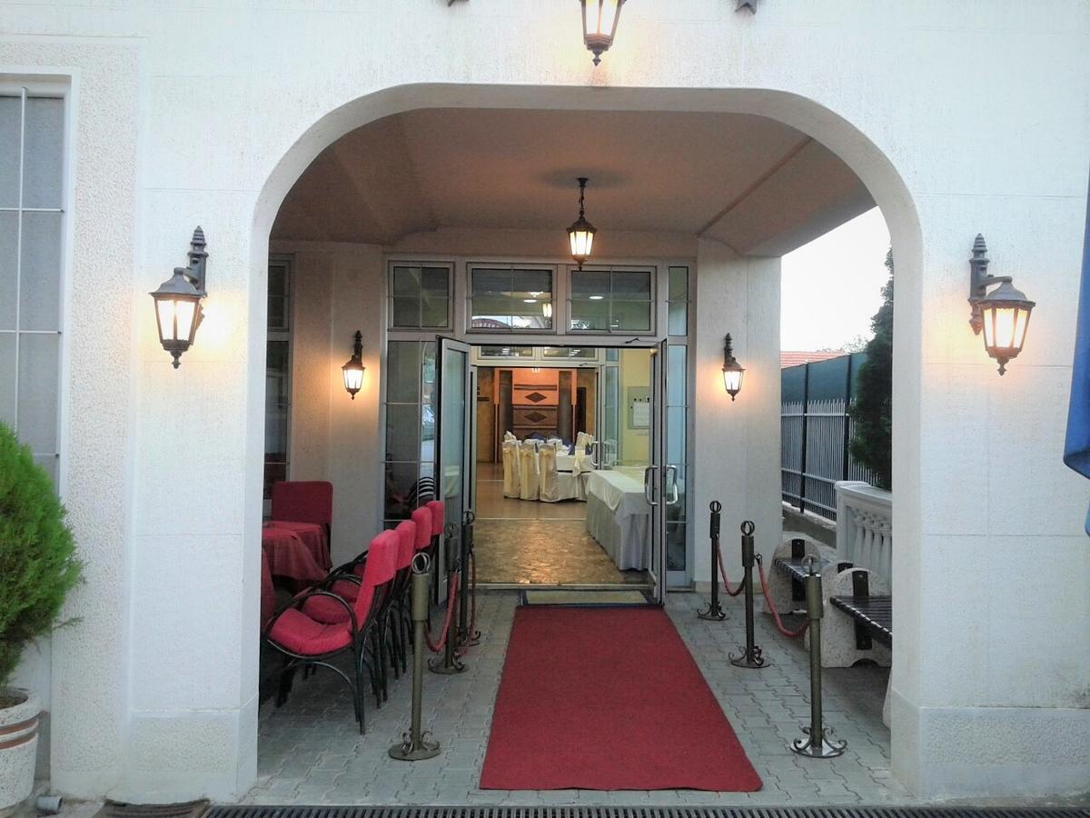 Hotel Tehnograd Kraljevo Zewnętrze zdjęcie