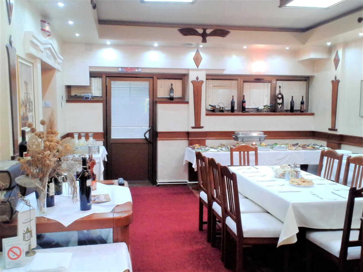 Hotel Tehnograd Kraljevo Zewnętrze zdjęcie